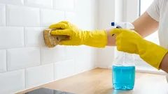 Até a gordura seca nas paredes dissolve-se em 5 minutos: como limpá-la rapidamente