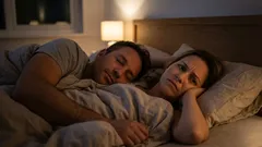 Por que é que as mulheres dormem pior ao lado dos homens — opinião de especialistas